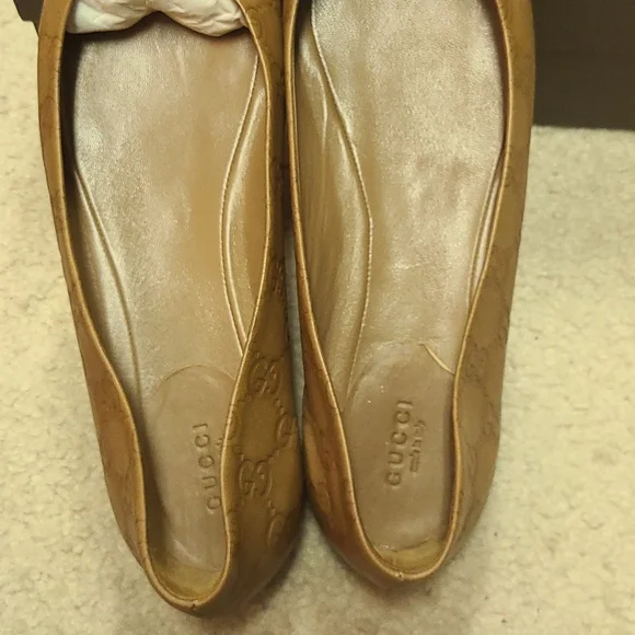 Gucci Guccisima Soft Light Camel Flats - Picture 6 of 11
